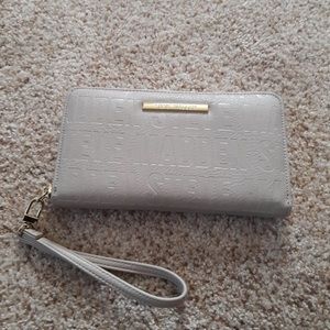 Steve Madden wristlet